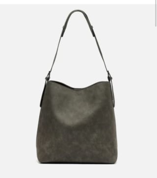 Bolso Hobo grande por 12€.