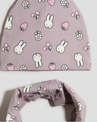 Muts en colshawl Nijntje voor €3,59