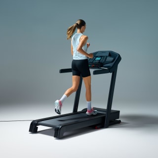 Tapis de course pliable et inclinable 18 km/h T900D pour 698,99€ chez Decathlon