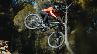 Canyon Strive:ON CF 8 à 3.499€ chez Canyon