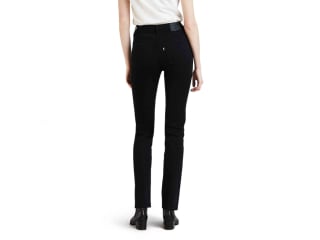 LEVI'S Jeans straight 724 para mujer por $264.50 en Liverpool