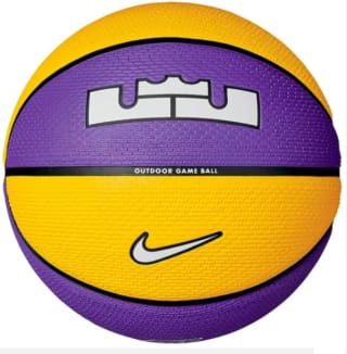 Balon de Basket Nike Playground 2.0 8P L James Deflated por 10.5€