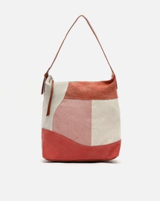 Bolso hobo con estampado patchwork efecto desgastado por 9€