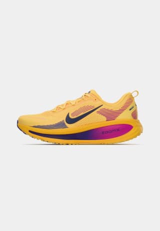 Nike Vomero 18 "Citron Pulse" por 77,90€ en Privé by Zalando