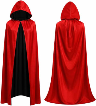 Halloween-vampiercape met capuchon voor €6,99 bij Amazon