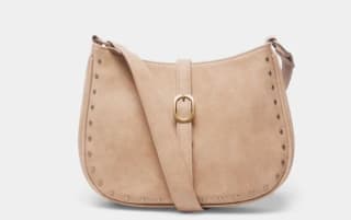 Bolso Boho de hombro por 12.99€.