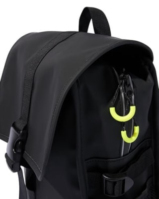 Laptop rugzak waterafstotend zwart voor €15 bij HEMA