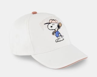 Kids El Corte Inglés Gorra de niña por 4.79€.