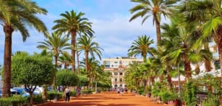 Escapada Costa Brava: 3 días Lloret de Mar y comidas para 2 desde 188€