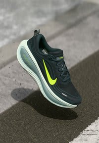 Nike Vomero Plus (tallas 38-49) por 89,95€ en Zalando