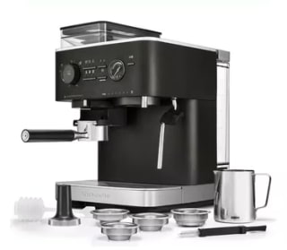 KitchenAid Halfautomatische Espressomachine voor €599 bij Coolblue