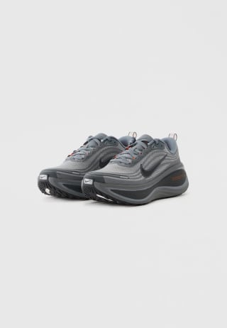Nike Vomero Plus pour 89,90€ chez Zalando Privé