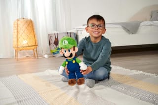 Simba Super Mario Luigi pluche figuur (30 cm) voor €5,99 bij Amazon