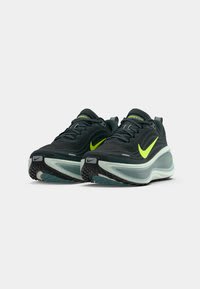 Nike Vomero Plus (tallas 38-49) por 89,95€ en Zalando