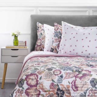 Set Quilt + Juego de Sábanas DREAMS King Valeria Gran Reabaja $17.150 solo en abc.cl