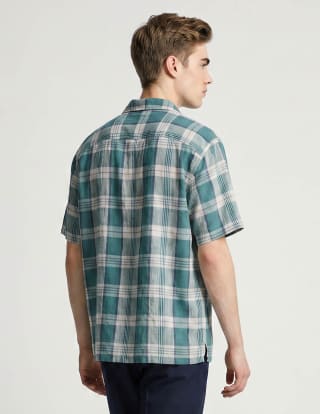 Camisa casual American Eagle (manga corta) por $239 en Liverpool