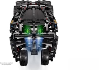 LEGO Technic Batmobile Tumbler (42239) voor €134,99 bij Bol