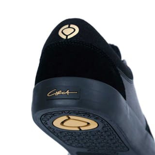Zapatilla Urbana Circa Negro Hombre por $29.990