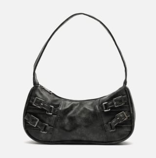 Bolso de hombro pequeño por 8.10€.