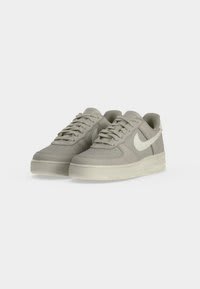 Nike Sportswear AIR FORCE RETRO por 61.16€ en Zalando
