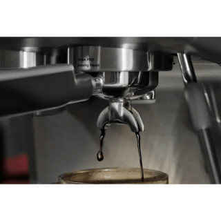 Máquina de café espresso AEG EC8-1-8BP por 284€ en AEG