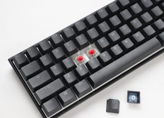 Ducky Mecha Pro SF RGB Zwart Cherry MX Red toetsenbord voor €34,95 bij Megekko