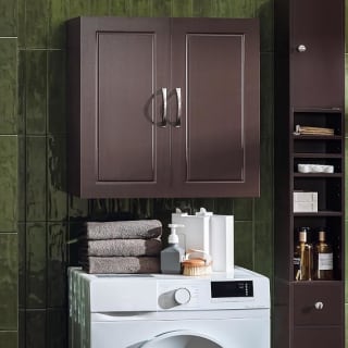 Mueble de pared Haotian FRG231-BR (60 cm) por $610 en Amazon
