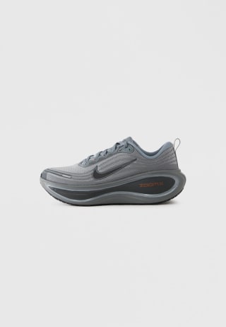 Nike Vomero Plus pour 89,90€ chez Zalando Privé