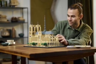 LEGO Architecture Notre-Dame van Parijs (21061) voor €149,99 bij Bol