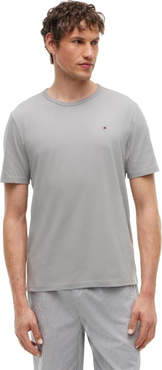 Tommy Hilfiger pack de 3 camisetas para hombre por 34,95€ en Amazon