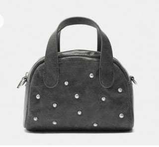 Parfois Bolso Tote con detalles metálicos por 7.99€.