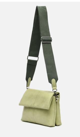 Bolso Bandolera pequeño por 7.80€.