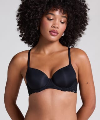 25% Korting op Essential Bh's bij Hunkemöller