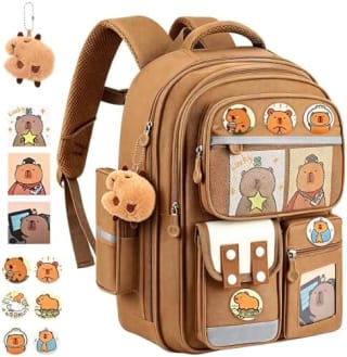 Mochila Capibara con Accesorios y Colgantes por $199 en Amazon