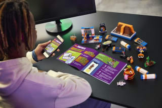 LEGO Fortnite Durrr Burger Restaurant (77076) voor €28,99 bij Bol