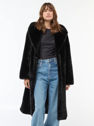 Abrigo largo efecto pelo Kiabi por 35€