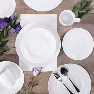 Crown Baccara Vajilla de Porcelana Blanca, 16 piezas por $699 en Costco