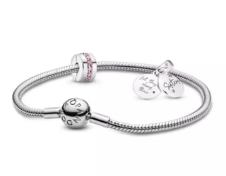 Set Pulsera con Dije Hermanas por Siempre por $159.200