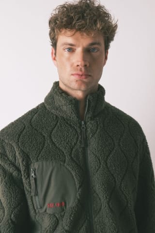 Bata hombre borreguito Star Wars o Hotwheels por solo 12,99€