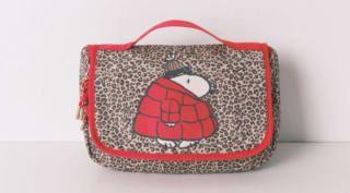 Women'Secret Neceser mediano percha animal print Snoopy por 7.99€.