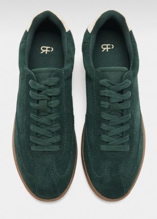 Parfois Zapatillas de piel ante por 19.99€.