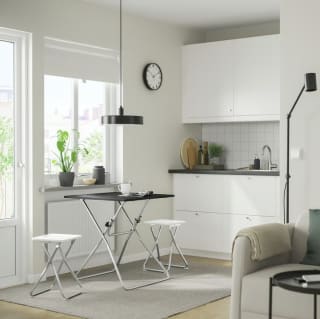 IKEA GUNDE Mesa y 2 Taburetes Plegables por 48,99€