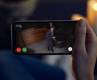 Ring Spotlight Camera Plus op batterij voor €99,99 bij Amazon