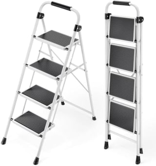 KINGRACK Escalera plegable 4 peldaños por 38,57€ en Amazon