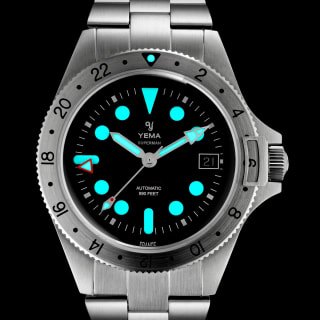 Superman Worldtime GMT Steel (39 mm) pour 799€ chez Yema