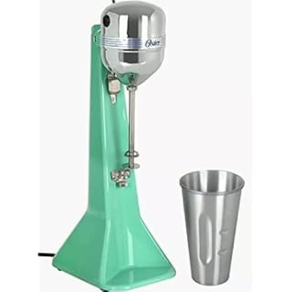 Oster Batidora fuente de soda (750 ml) por $2,099 en Amazon