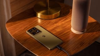 Motorola signature (512GB, 16GB) voor €700 bij Lenovo
