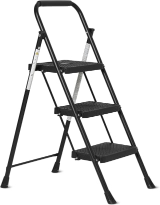 Amazon Basics 3-Step Folding Ladder, Fully Assembled Steel Structure with Anti-Slip F