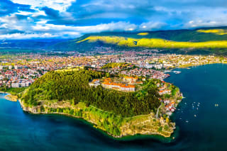 Vuelos + hotel 4* en Skopie por 162€ en Traventia
