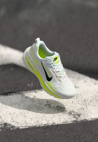 Nike Vomero 18 — Chaussures de running pour 76,90€ chez Zalando Privé